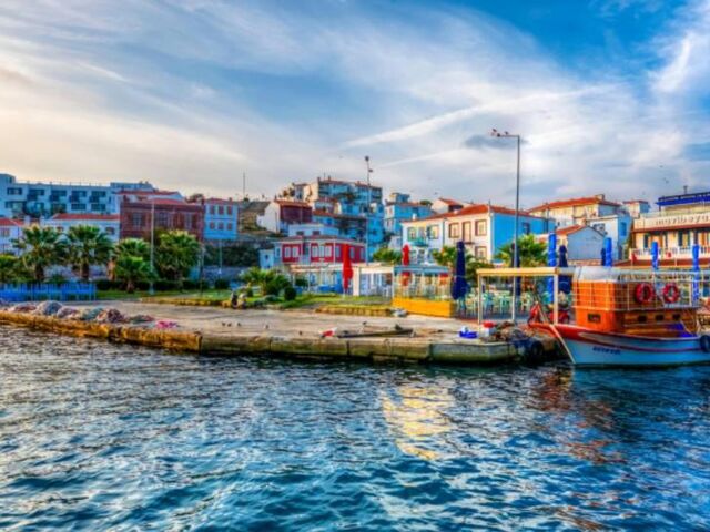 Adana Mersin Çıkışlı Uçaklı Kuzey Ege Turu (Foça ve Ayvalık Tekne Turu ile) 4 Gece Konaklamalı