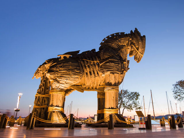 İstanbul Çıkışlı Uçaklı Kuzey Ege Turu (Foça ve Ayvalık Tekne Turu ile) 4 Gece Konaklamalı